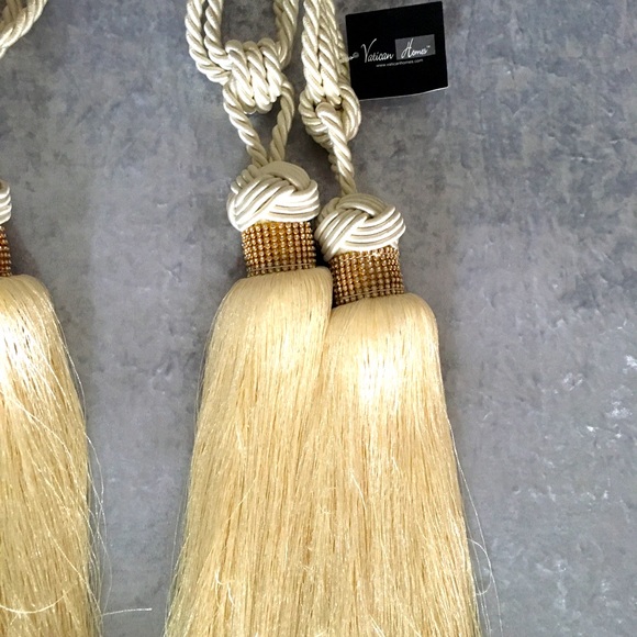 Gorgeous, elegant decorative tiebacks bundle - Picture 2 of 4